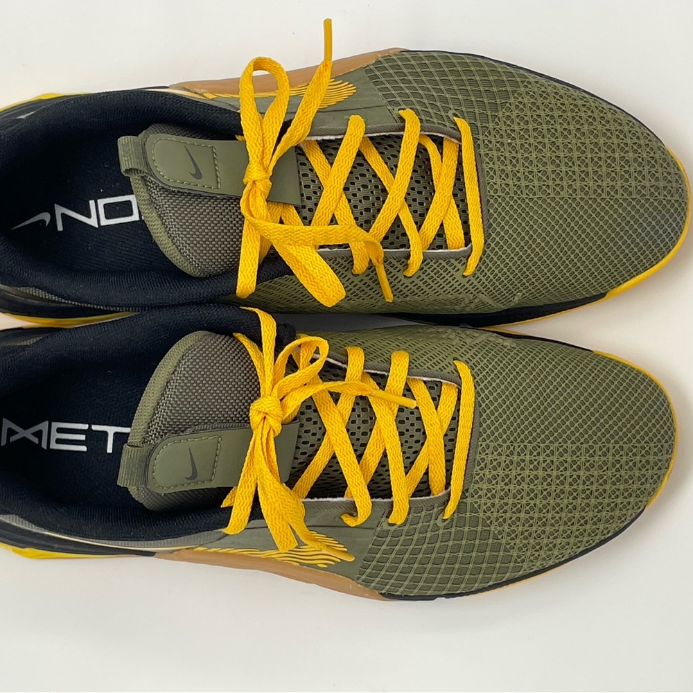 Nike Olive Green and Yellow Men's Athletic Shoes - Picture 5 of 5